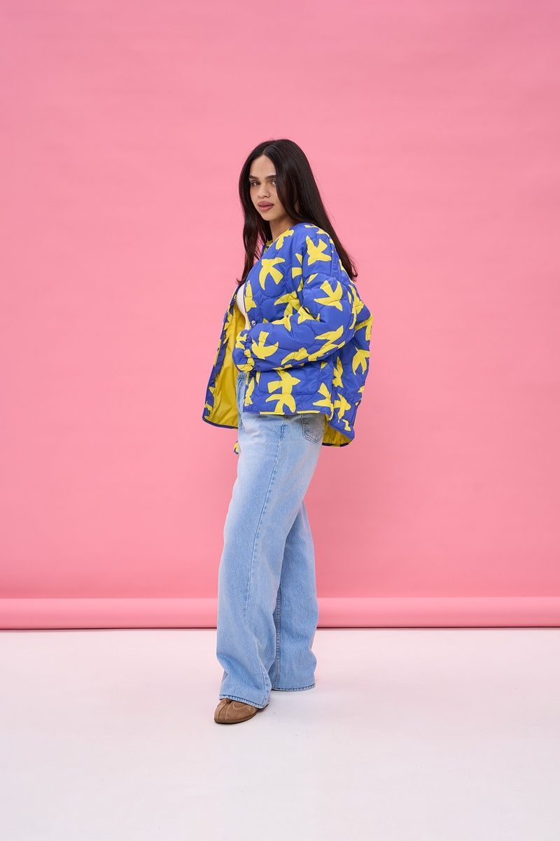 Women's lightweight blue jacket with a 'Birds' print