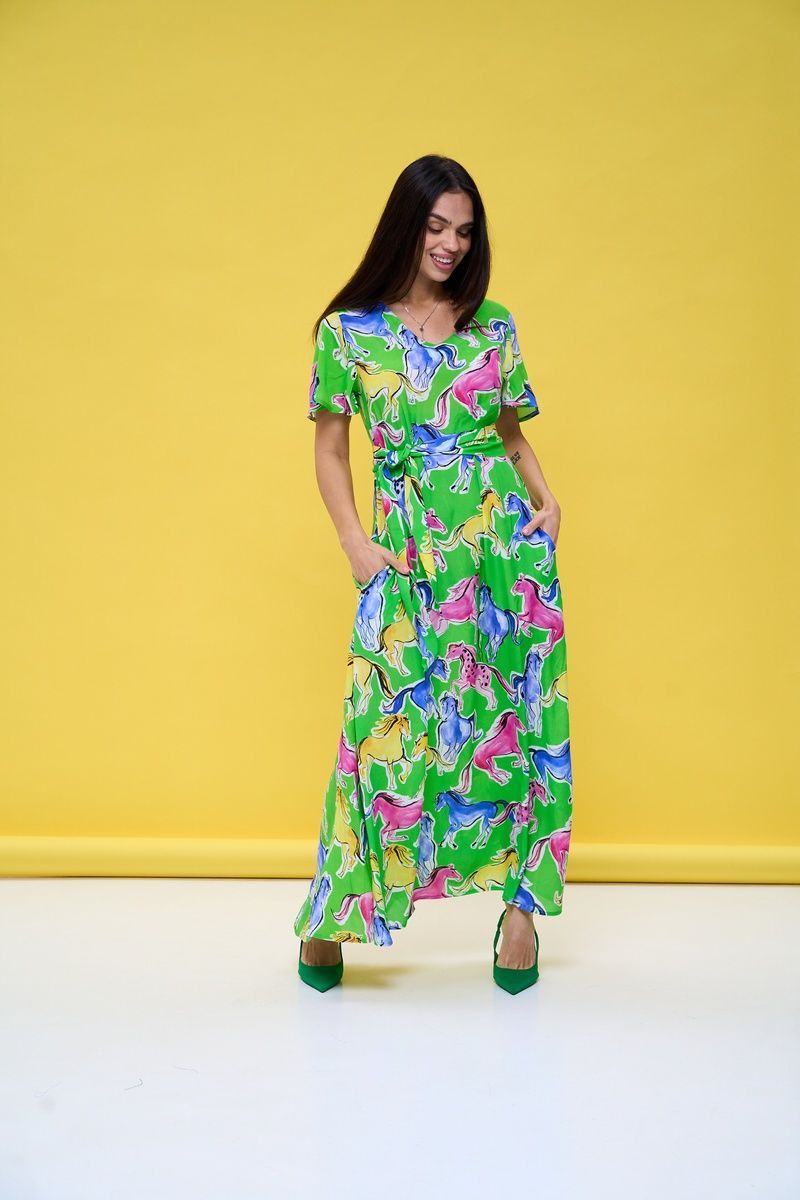Viscose maxi dress in green with "Colorful Horses" print